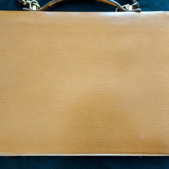 LOUIS VUITTON Epi Leather Men or Women Business Professional Attache Briefcase - Picture 5 of 16